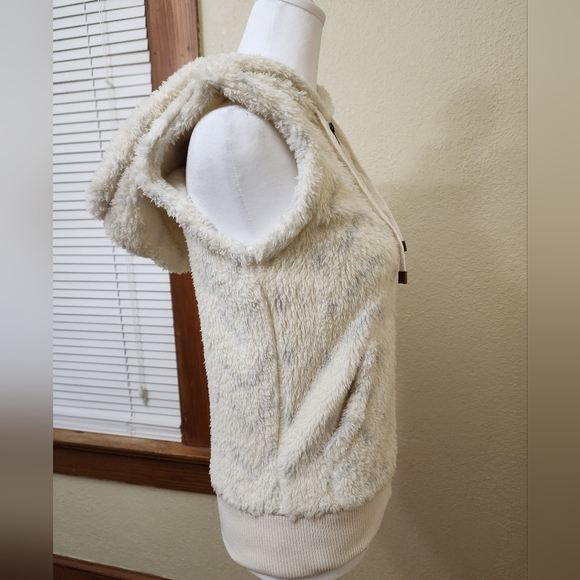 LIKE NEW! Billabong from Buckle Side By Side Zip Up Hooded Vest ~Size S~ - Picture 8 of 13